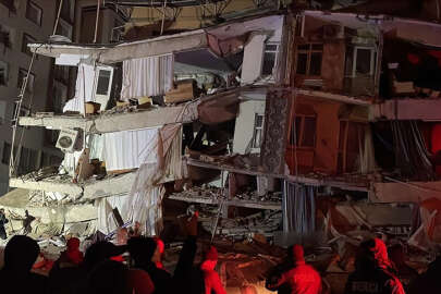 Kahramanmaraş ve Gaziantep'te 7.7 büyüklüğünde deprem