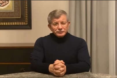 Davutoğlu: Ne işi var Binali Yıldırım'ın çocuklarının Kızılay'ın başında?