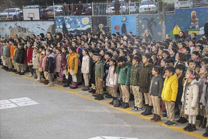 71 ilde öğrenciler ders başı yaptı