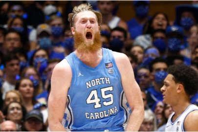 TOFAŞ, ABD'li uzun forvet Brady Manek'i transfer etti