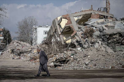Depremlerde can kaybı 44 bin 374'e yükseldi