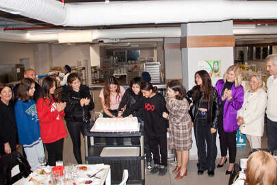 8 Mart Kır Çiçekleri ile kutlandı