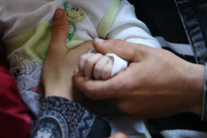 Enkazdan çıkarılan 42 çocuğun kimliği henüz belirlenemedi