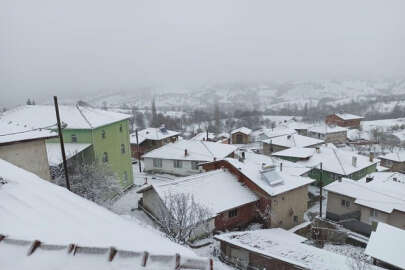 Bursa baharda kar güzelliğine büründü