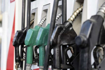 Benzin fiyatına büyük zam geldi