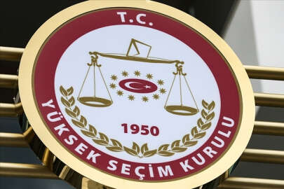 YSK üyeleri deprem bölgesinde inceleme yapıyor