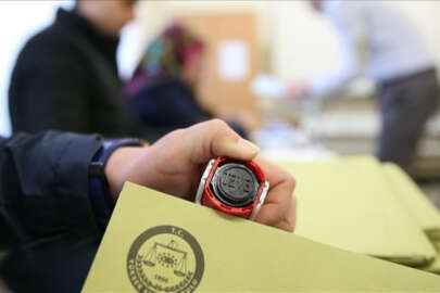 13 siyasi parti tek başına, 13'ü ittifak çatısında yarışacak