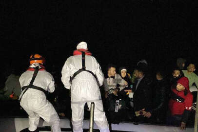 Ayvalık açıklarında 27 düzensiz göçmen kurtarıldı