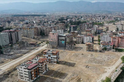 Depremde resmi ölü sayısı 50 bin 783 kişi