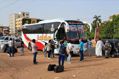 Sudan'dan 1600'ü aşkın Türk vatandaşı otobüslerle Etiyopya'ya taşındı