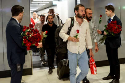 Sudan'dan tahliye edilen vatandaşlar Türkiye'ye döndü