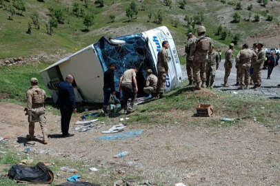 Şırnak'taki trafik kazasında 2 asker şehit oldu, 4 asker yaralandı