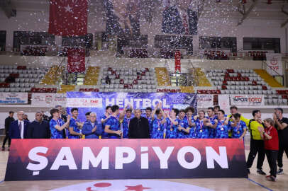 Nilüfer Belediyespor Yıldız Erkekler Hentbol Türkiye Şampiyonasında birinci oldu