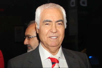 Ses sanatçısı Nuri Sesigüzel hayatını kaybetti