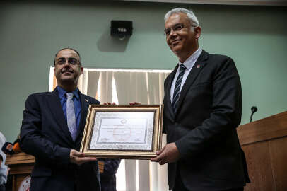 Bursa milletvekilleri mazbatalarını aldı