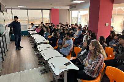 YKS öncesi 'Bonus Hoca' ile stres attılar