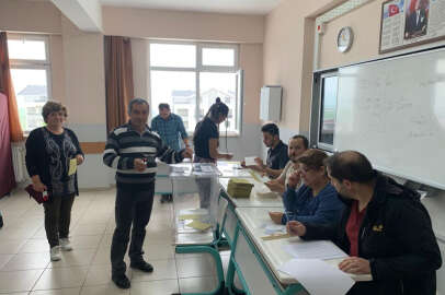 Türkiye cumhurbaşkanı seçimi için sandık başında