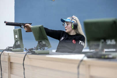 Milli para atıcı Aysel Özgan'ın hedefi 2024'te Paris'te birincilik