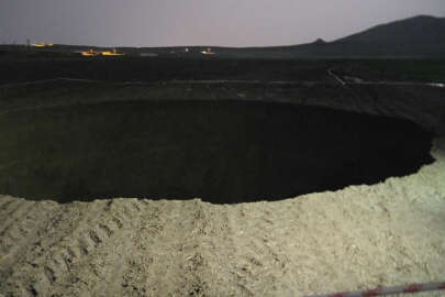 Konya'da 15 metre derinliğinde obruk oluştu