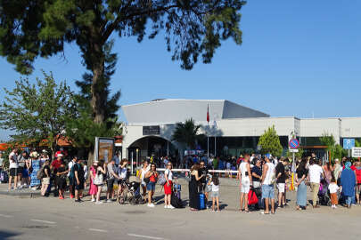Ayvalık'tan Midilli'ye bayram yoğunluğu