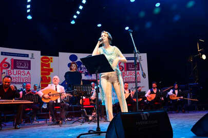 Festivalde Dilek Türkan ve Bursa Büyükşehir Belediyesi Orkestrası sahne aldı