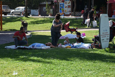 Malatya'da vatandaşlar parklarda sabahladı