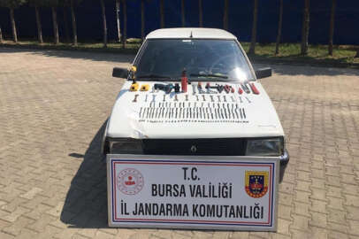 İki ilçede trafik işaret levhalarını çalan 3 zanlı tutuklandı