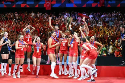 NYT, A Milli Kadın Voleybol Takımı'nı yazdı: 'Türkiye kahramanlarını buldu'