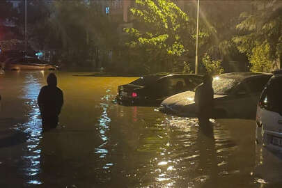 İstanbul'da sel sularına kapılan 2 kişi hayatını kaybetti