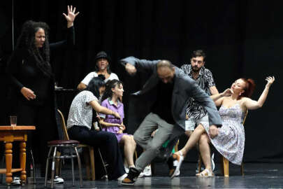 Bursa Devlet Tiyatrosu sezonu "Mai ve Siyah" oyunuyla açacak