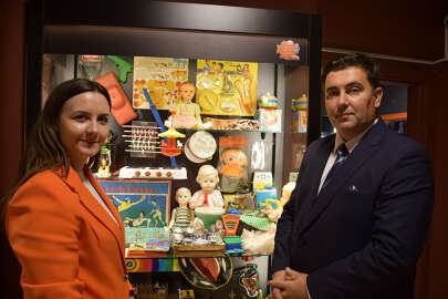 Bursa'da yaşayan yazılımcı çift oyuncak müzesi kurdu