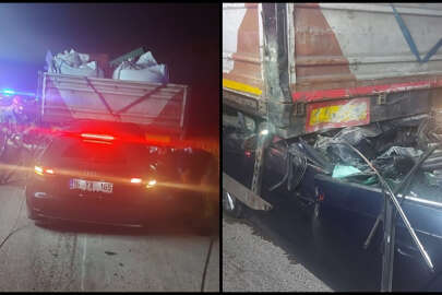 Tıra çarpan otomobildeki nişanlı çift hayatını kaybetti