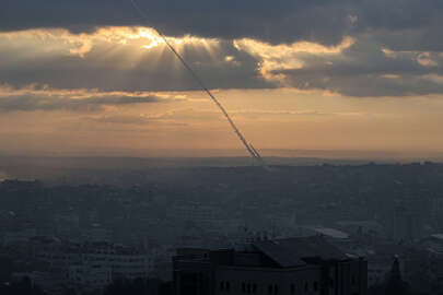 Hamas'ın silahlı kanadı İsrail'e karşı "Aksa Tufanı" adıyla saldırı başlattı