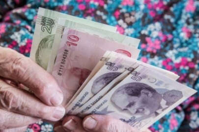 Çalışmayan emeklilere 5 bin lira ödenecek