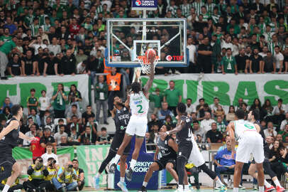 Bursaspor Beşiktaş'ı uzatmalarda yendi