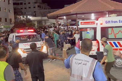 İsrail Gazze'de hastaneyi vurdu; 471 ölü!