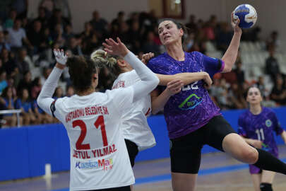 Büyükşehir'in Kadınları hentbolda Kastamonu Belediyespor'a yenildi