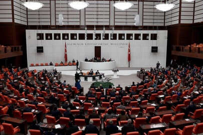 Çalışmayan emeklilere 5 bin lira ödeme Meclis'te kabul edildi