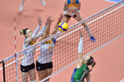 Vodafone Sultanlar Ligi: Nilüfer Belediyespor 3 - 2 PTT