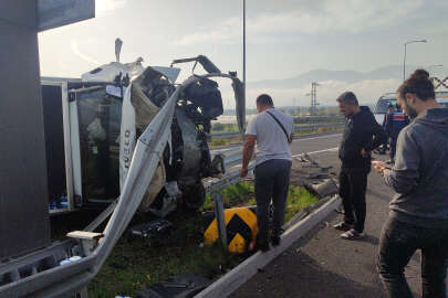 Bariyeri parçalayan kamyonet sürücüsü kazayı hafif sıyrıklarla atlattı