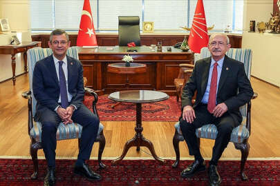 Özgür Özel genel başkanlık görevini devraldı