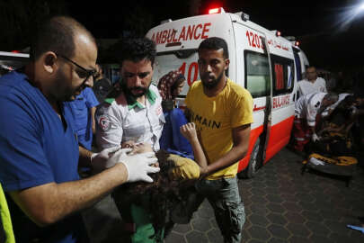 İsrail, Gazze'de BM'ye ait okula düzenlediği saldırıda 27 kişiyi öldürdü