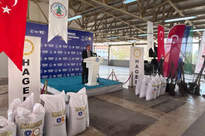 Harmancıklı üreticilere ceviz fidanı ve korunga tohumu dağıtıldı