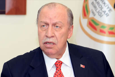 Eski bakanlardan Yaşar Okuyan vefat etti