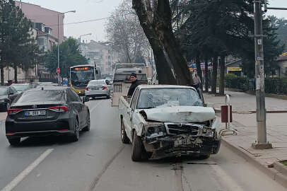 İnegöl'de kamyonetinde kalp krizi geçiren sürücü öldü