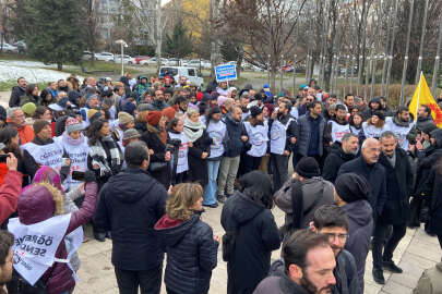 Bakan ile görüşmek isteyen öğretmenler saatlerce bekletildi