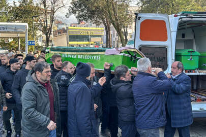 Depremde korkudan atlayarak hayatını kaybeden İsmail Toygar defnedildi