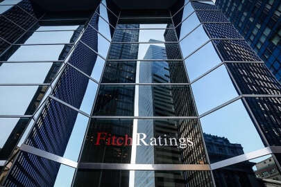 Fitch, Türkiye'nin kredi notunu yükseltti