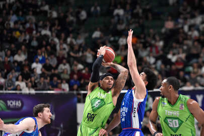 TOFAŞ sahasında Anadolu Efes'e 95-93 yenildi