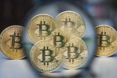 Bitcoin 71 bin doların üzerine çıkarak rekor tazeledi